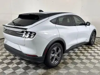 Ford Mustang Mach-E 2023 Select 4p SUV