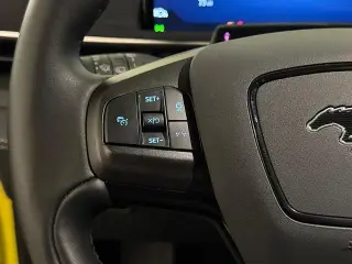 Ford Mustang Mach-E 2025 AWD Select 4p SUV