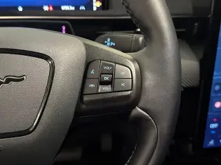 Ford Mustang Mach-E 2025 AWD Select 4p SUV