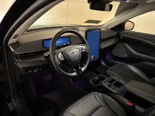 Ford Mustang Mach-E 2025 Premium 4p SUV