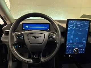 Ford Mustang Mach-E 2025 Premium 4p SUV