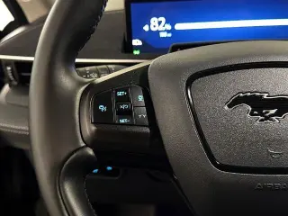 Ford Mustang Mach-E 2025 Premium 4p SUV
