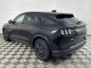 Ford Mustang Mach-E 2025 Premium 4p SUV