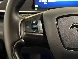 Ford Mustang Mach-E 2025 Premium 4p SUV