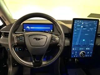 Ford Mustang Mach-E 2025 Premium 4p SUV