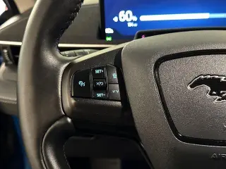 Ford Mustang Mach-E 2025 Premium 4p SUV