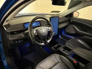 Ford Mustang Mach-E 2025 Premium 4p SUV