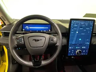 Ford Mustang Mach-E 2025 Premium 4p SUV