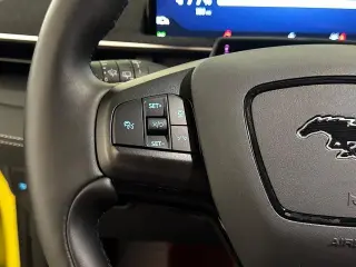 Ford Mustang Mach-E 2025 Premium 4p SUV