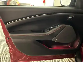 Ford Mustang Mach-E 2025 Premium 4p SUV