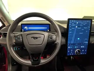 Ford Mustang Mach-E 2025 Premium 4p SUV