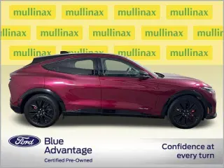 Ford Mustang Mach-E 2025 Premium 4p SUV