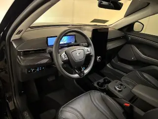 Ford Mustang Mach-E 2023 Premium SUV de 4 puertas
