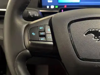 Ford Mustang Mach-E 2023 Premium SUV de 4 puertas
