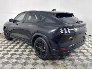 Ford Mustang Mach-E 2023 Premium SUV de 4 puertas