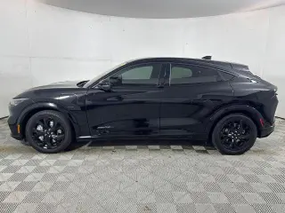 Ford Mustang Mach-E 2023 Premium SUV de 4 puertas