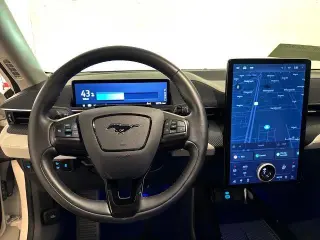 Ford Mustang Mach-E 2024 Premium 4p SUV