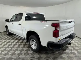 Chevrolet Silverado 1500 2023 4x4 Work Truck 4p Crew Cab 5.8 ft. SB