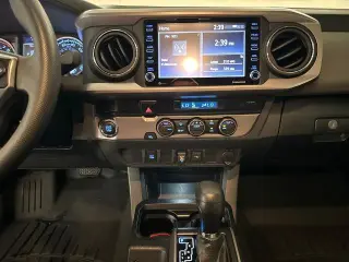 Toyota Tacoma 2023 4x2 TRD Todo Terreno 4p Doble Cabina 5.0 ft CB