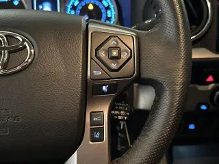 Toyota Tacoma 2022 4x2 TRD Todo Terreno 4p Doble Cabina 5.0 ft SB