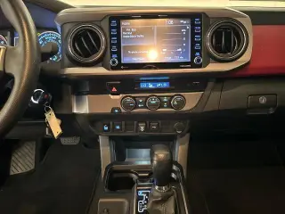 Toyota Tacoma 2022 4x2 TRD Todo Terreno 4p Doble Cabina 5.0 ft SB