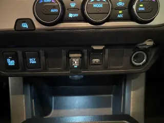 Toyota Tacoma 2022 4x2 TRD Todo Terreno 4p Doble Cabina 5.0 ft SB