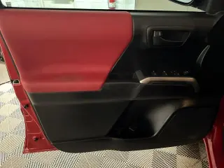 Toyota Tacoma 2022 4x2 TRD Todo Terreno 4p Doble Cabina 5.0 ft SB