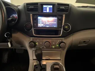 Toyota Highlander 2013 Base 4dr SUV (2.7L l4)