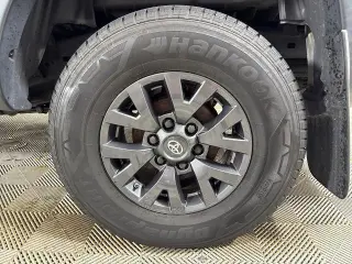Toyota Tacoma 2009 4x4 Base 4p Camión de Acceso 6.1 pies. CB 5M