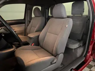 Toyota Tacoma 2009 4x4 Base 4p Camión de Acceso 6.1 pies. CB 5M
