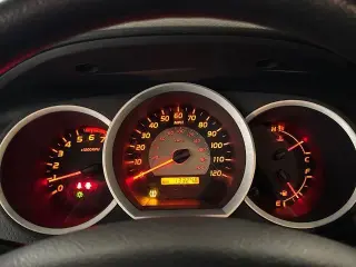 Toyota Tacoma 2009 4x4 Base 4p Camión de Acceso 6.1 pies. CB 5M