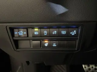 Toyota Tundra 2022 4x4 Limited 4dr CrewMax Cab Pickup SB