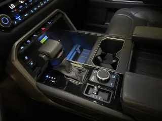Toyota Tundra 2022 4x4 Limited 4dr CrewMax Cab Pickup SB