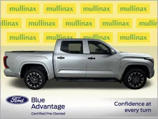 Toyota Tundra 2024 4x4 SR 4p CrewMax Cab Pickup SB