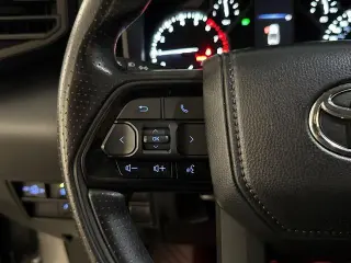 Toyota Tundra 2024 4x4 SR 4p CrewMax Cab Pickup SB