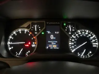Toyota Tundra 2024 4x4 SR 4p CrewMax Cab Pickup SB