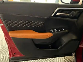 Mitsubishi Outlander PHEV 2025 AWD SEL 4p SUV