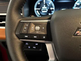 Mitsubishi Outlander PHEV 2025 AWD SEL 4p SUV