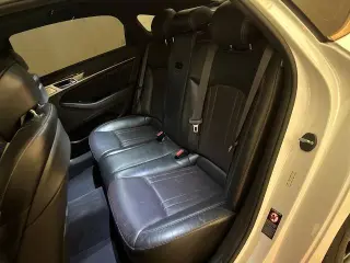 Genesis G80 2018 3.3T Sport sedán de 4 puertas
