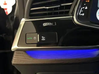 Audi Q8 2021 AWD quattro Prestige 55 TFSI 4p SUV