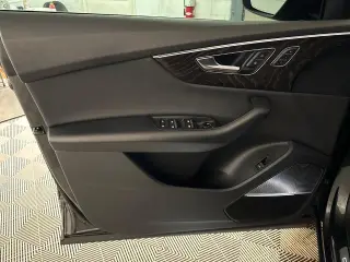 Audi Q8 2021 AWD quattro Prestige 55 TFSI 4p SUV