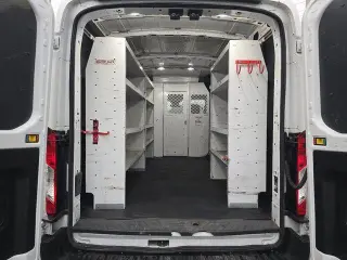 Furgoneta de carga Ford Transit 2019 250 3 puertas LWB Techo Medio con puerta corrediza del lado del pasajero