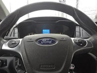 Furgoneta de carga Ford Transit 2019 250 3 puertas LWB Techo Medio con puerta corrediza del lado del pasajero