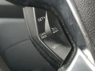Furgoneta de carga Ford Transit 2019 250 3 puertas LWB Techo Medio con puerta corrediza del lado del pasajero