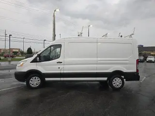 Furgoneta de carga Ford Transit 2019 250 3 puertas LWB Techo Medio con puerta corrediza del lado del pasajero
