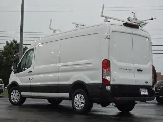 Furgoneta de carga Ford Transit 2019 250 3 puertas LWB Techo Medio con puerta corrediza del lado del pasajero