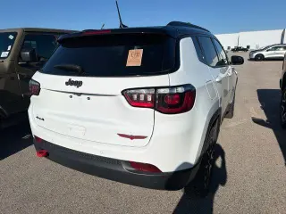 Jeep Compass 2025 4x4 Trailhawk 4 puertas SUV