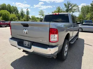 Ram 2500 2024 4x4 Big Horn Cabina Crew de 4 puertas, caja de 6.3 pies