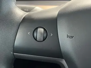 Tesla Model Y 2025 AWD Long Range 4p Crossover