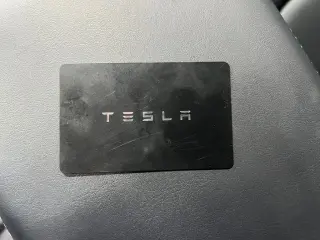 Tesla Model Y 2025 AWD Long Range 4p Crossover